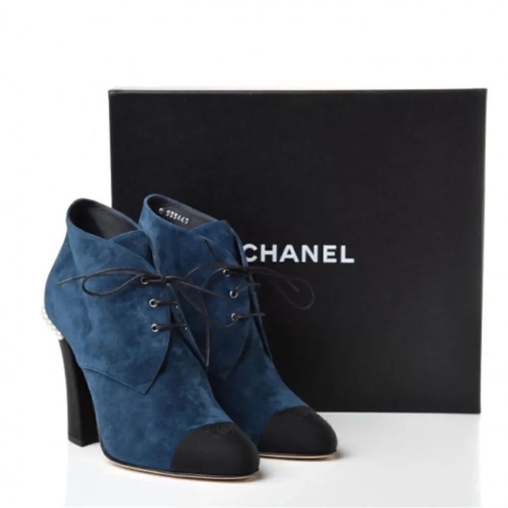 CHANEL Blue and Black suede Heeled Boots with Pearl Accent, US8,5